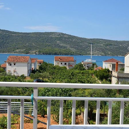 Apartmani Ramljak Marina Buitenkant foto
