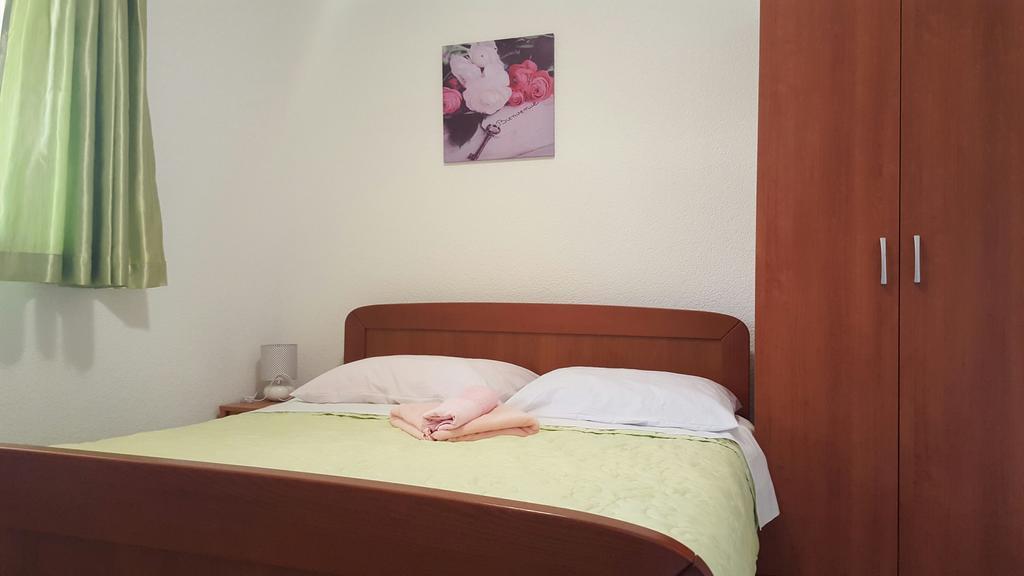 Apartmani Ramljak Marina Buitenkant foto