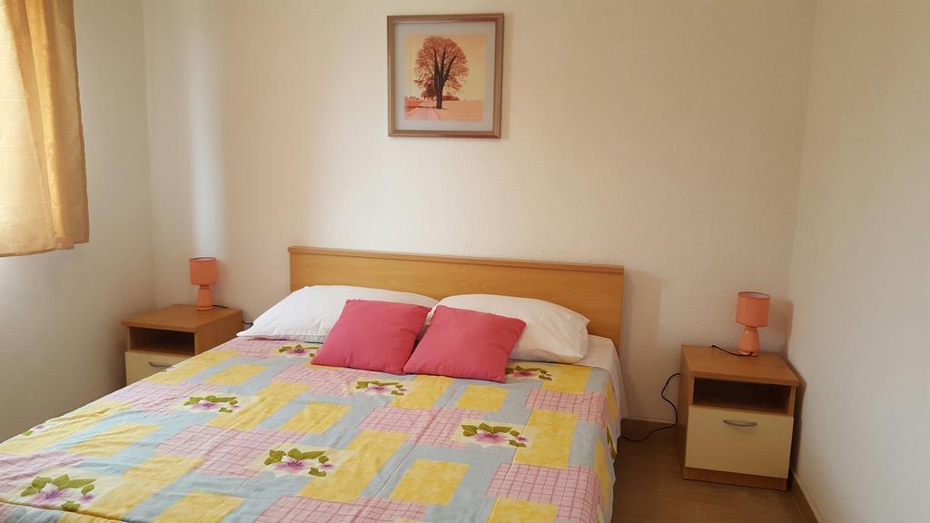 Apartmani Ramljak Marina Buitenkant foto