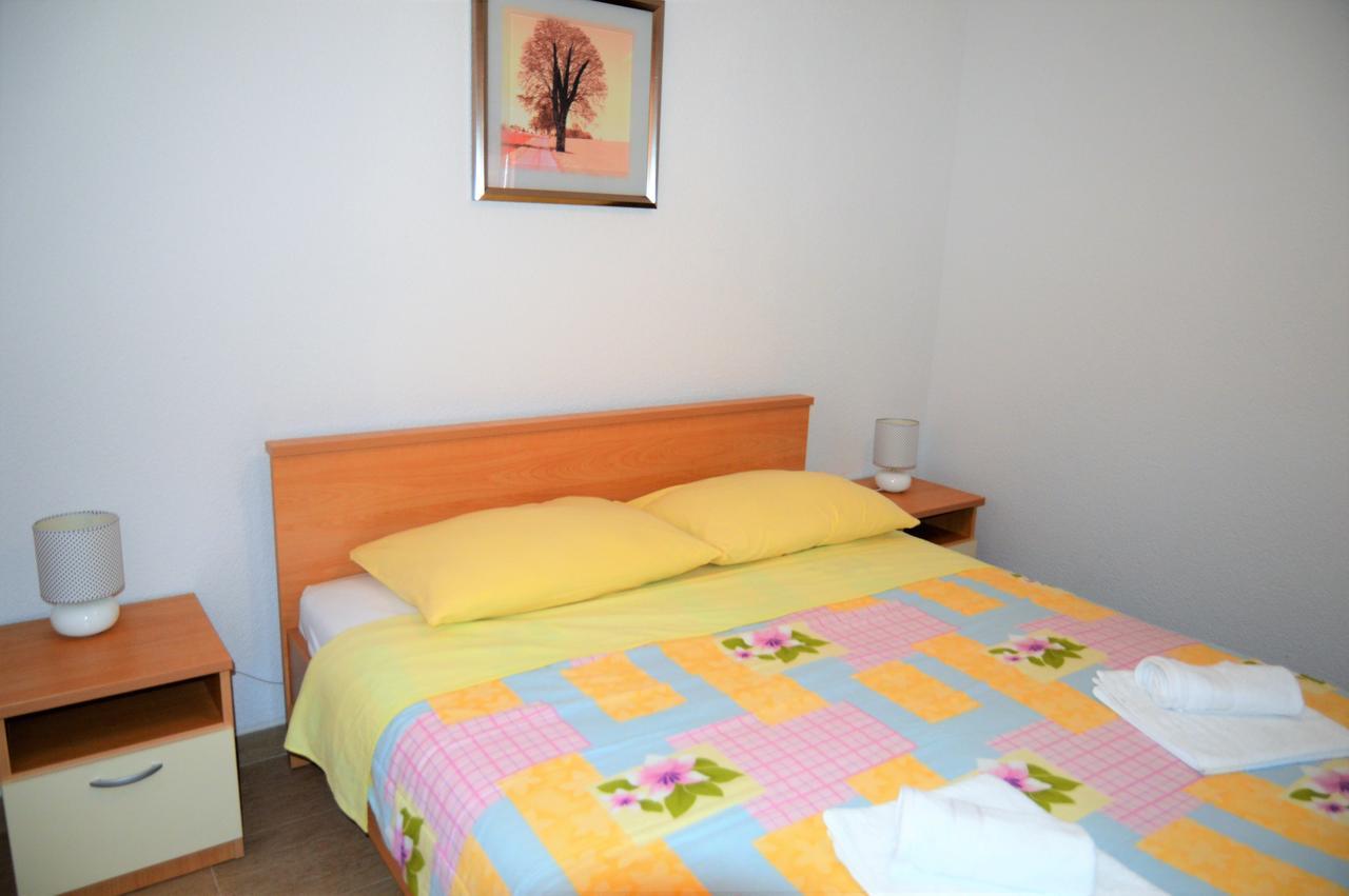 Apartmani Ramljak Marina Buitenkant foto
