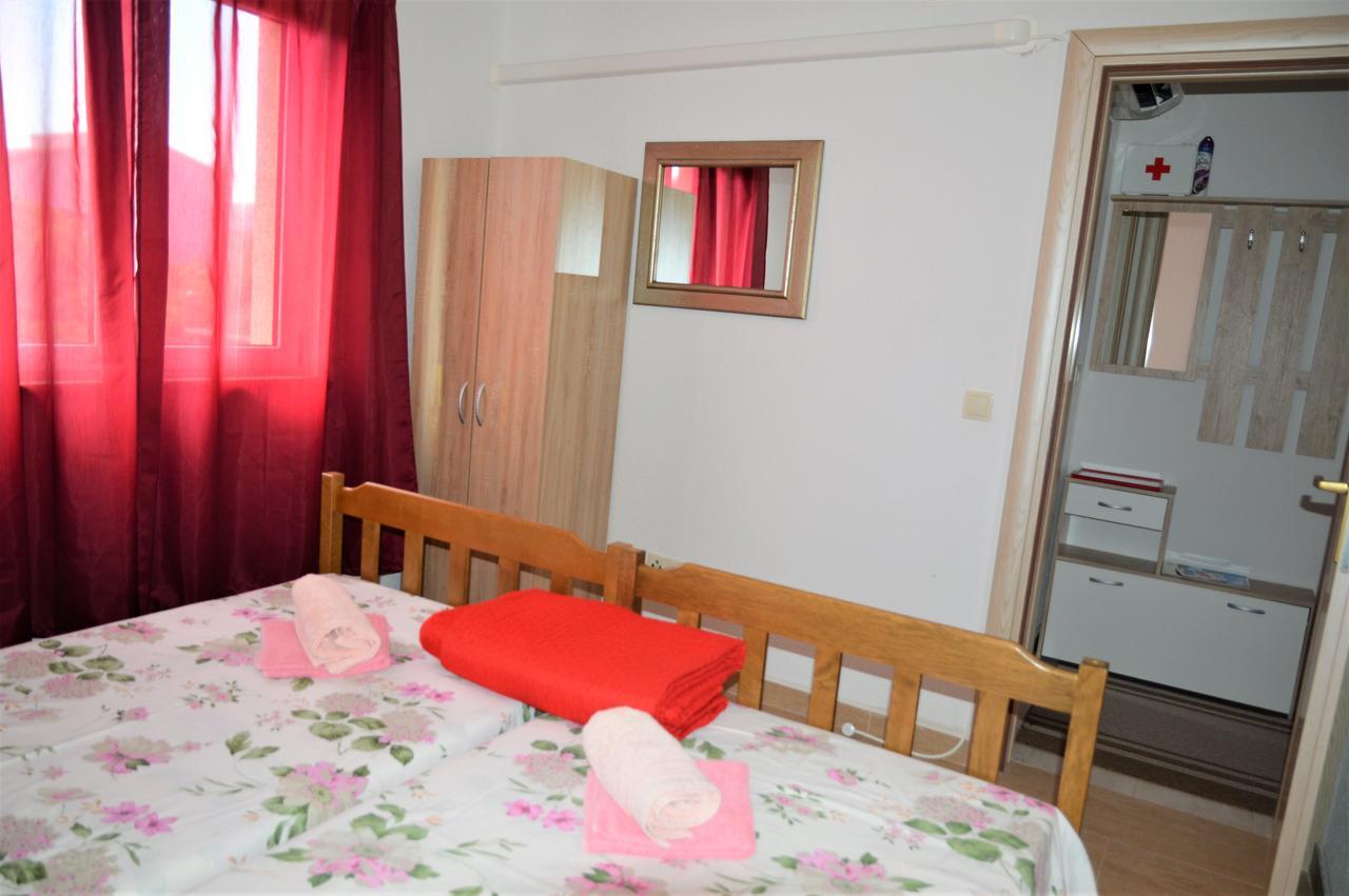 Apartmani Ramljak Marina Buitenkant foto