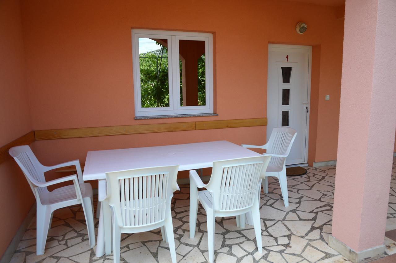 Apartmani Ramljak Marina Buitenkant foto