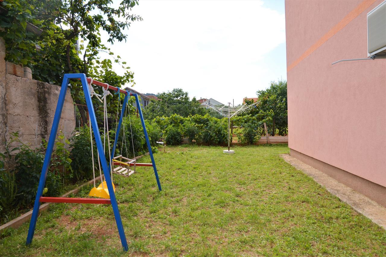 Apartmani Ramljak Marina Buitenkant foto